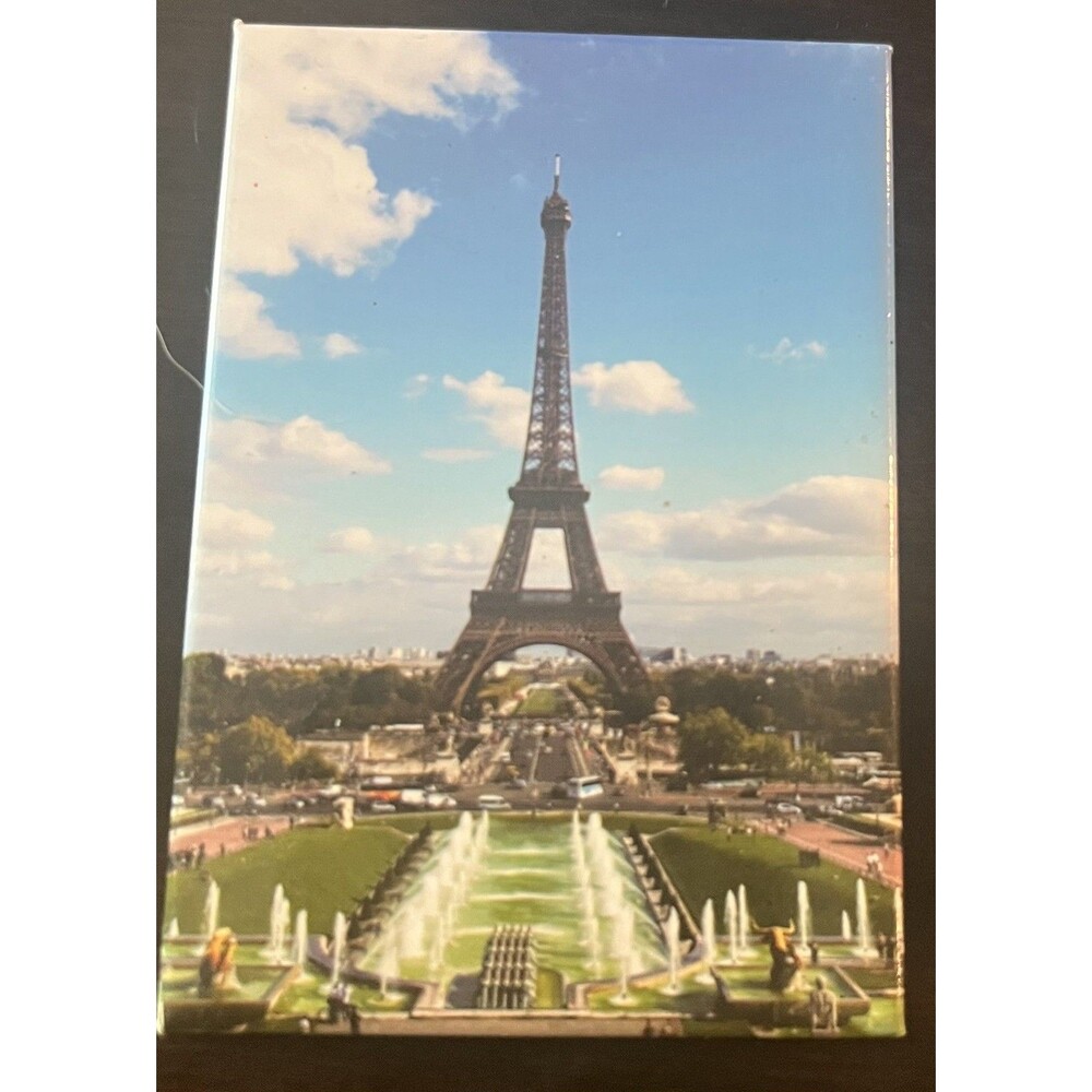 France Landmark Paris Eiffel Tower Souvenir Magnet Globetrotter de Paris
